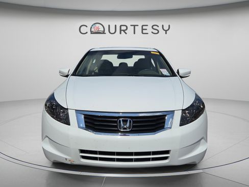Used 2010 Honda Accord EX-L image 5