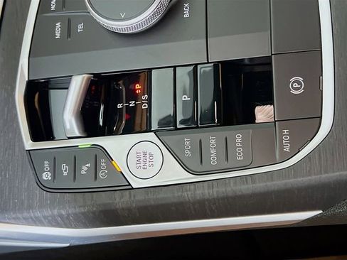 Used 2024 BMW 330i xDrive Sedan w/ Premium Package image 23