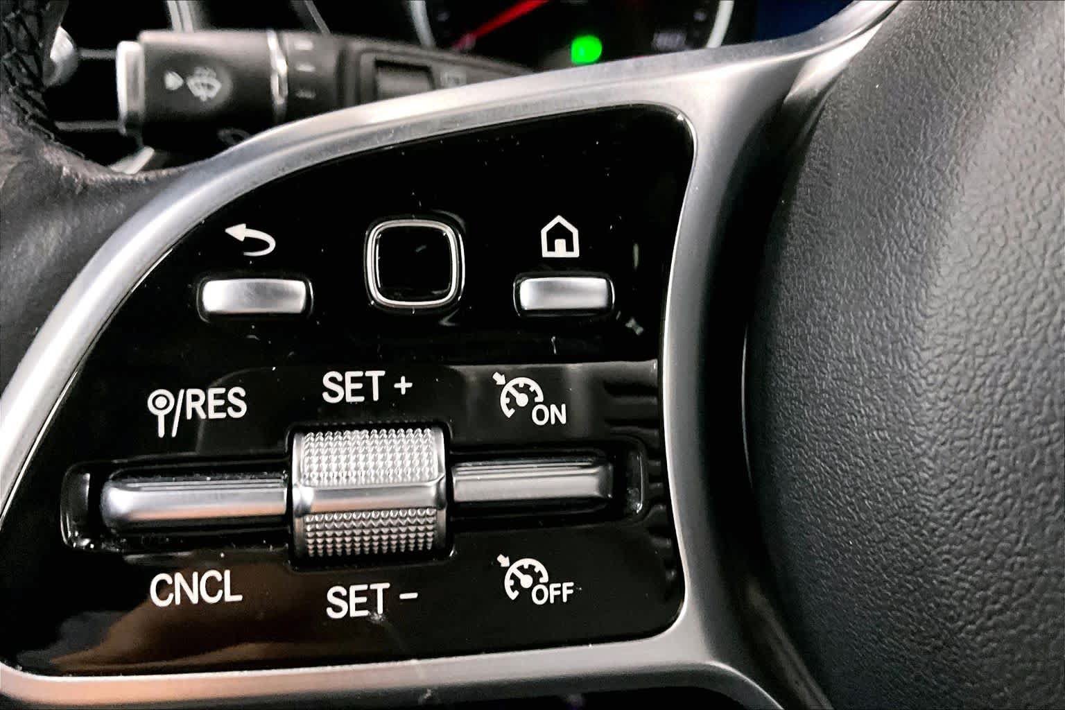 Used 2022 Mercedes-Benz GLC 300 image 23