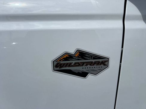 Used 2024 Ford Bronco Wildtrak AWD/4WD image 18