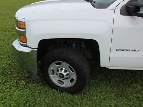 Used 2018 Chevrolet Silverado 2500 W/T w/ WT Convenience Package AWD/4WD image 13