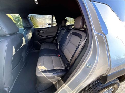 Used 2025 Chevrolet Equinox LT w/ Convenience Package II image 15