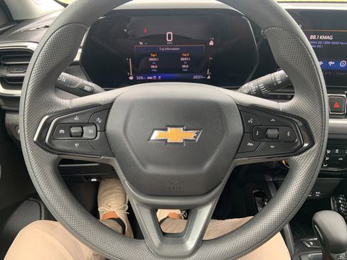 Certified 2025 Chevrolet TrailBlazer LT AWD/4WD image 14