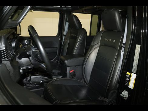 Used 2022 Jeep Wrangler Unlimited Sahara w/ Cold Weather Group image 20