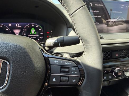 Used 2024 Honda Accord Touring image 28