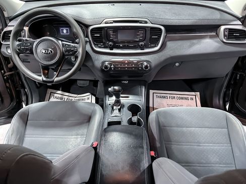 Used 2016 Kia Sorento LX image 30