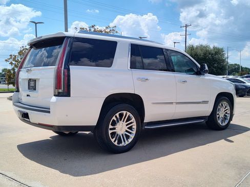 Used 2020 Cadillac Escalade 2WD image 12