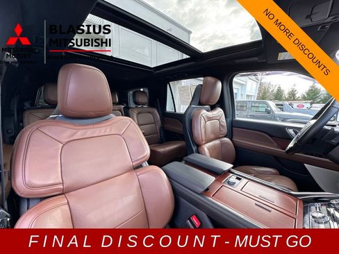 Used 2022 Lincoln Navigator Reserve image 17