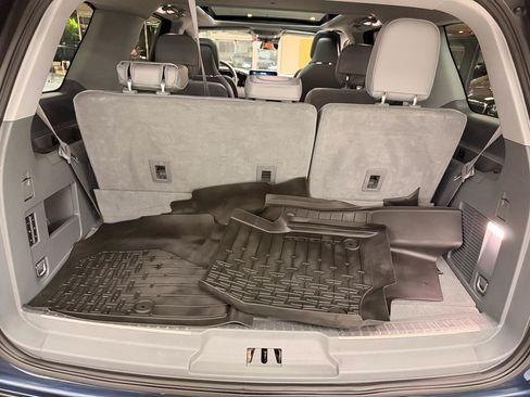 Used 2018 Lincoln Navigator Reserve w/ Technology Package AWD/4WD image 46