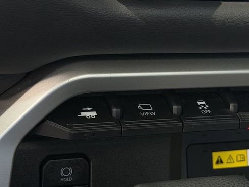 Used 2023 Toyota Tundra Platinum AWD/4WD image 19