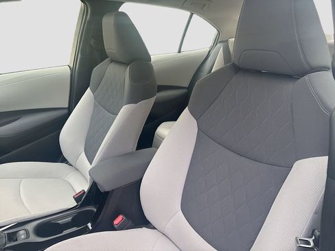 Used 2021 Toyota Corolla LE w/ Carpet Mat Package (TMS) image 20