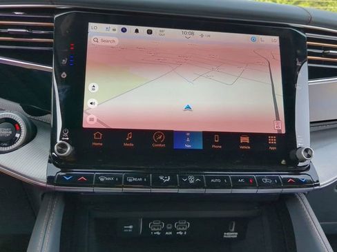 New 2023 Jeep Grand Wagoneer Series III AWD/4WD image 23