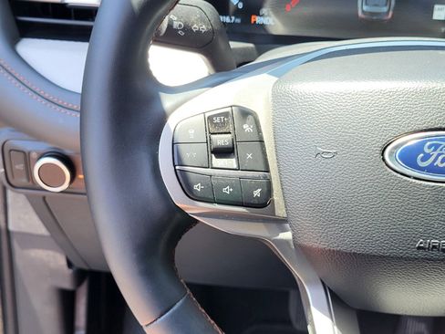 Certified 2025 Ford Explorer Active RWD image 27