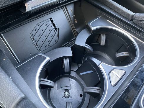 Used 2024 Mercedes-Benz GLE 450e 4MATIC image 23