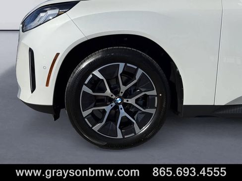 Used 2026 BMW X3 xDrive30 w/ Premium Package image 9