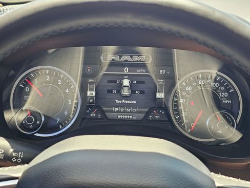 Used 2019 RAM 1500 Big Horn AWD/4WD image 23