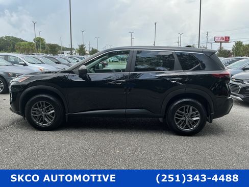 Used 2021 Nissan Rogue S FWD image 2