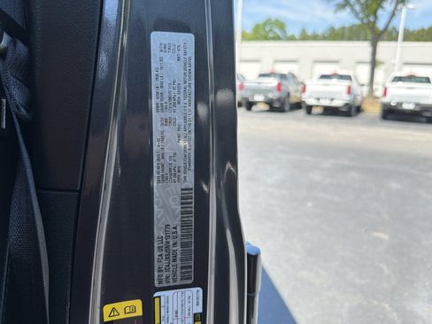 Used 2022 Jeep Wrangler Unlimited Rubicon w/ Xtreme Recon 35" Tire Package AWD/4WD image 34