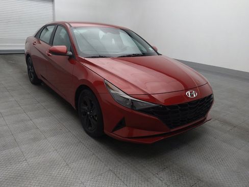 Used 2023 Hyundai Elantra SEL image 13