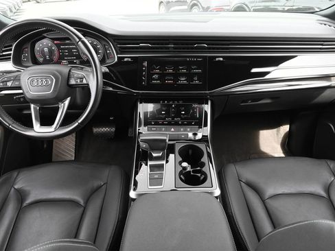 Used 2019 Audi Q8 Premium image 4