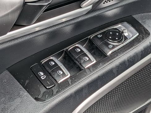 Used 2025 Kia Telluride S FWD image 13