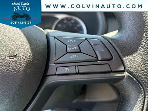 New 2025 Nissan Kicks Play S image 32