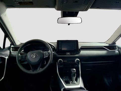 Used 2019 Toyota RAV4 LE AWD/4WD image 22