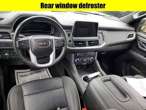 Used 2023 GMC Yukon SLT w/ SLT Premium Package image 8