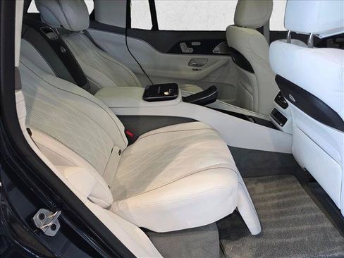 Certified 2024 Mercedes-Benz Maybach GLS 600 4MATIC image 21