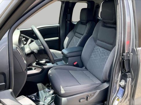 Used 2025 Nissan Frontier SV RWD image 24
