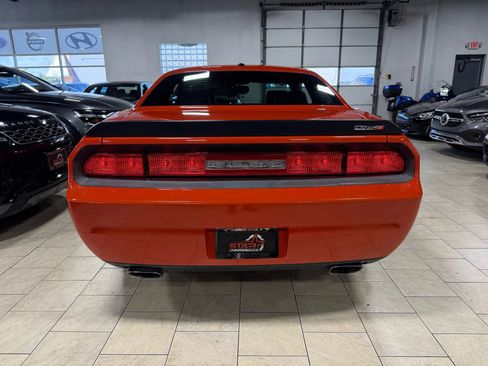 Used 2010 Dodge Challenger SRT8 w/ SRT Option Group II image 5