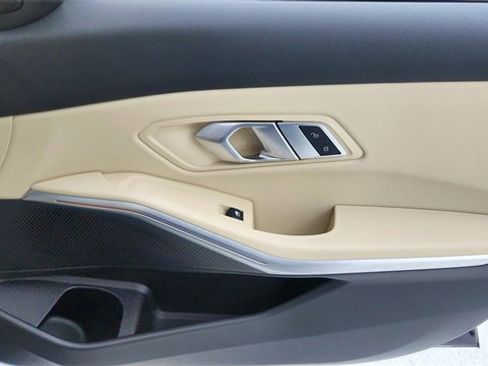 Used 2021 BMW 330i Sedan image 23