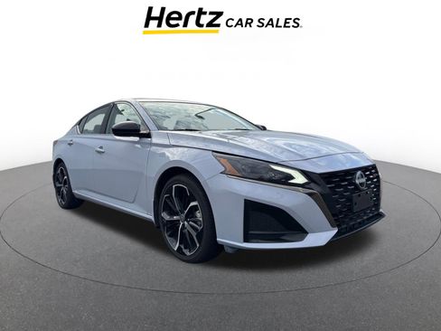 Used 2025 Nissan Altima 2.5 SR FWD image 1