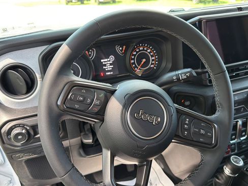 Used 2026 Jeep Wrangler Sport AWD/4WD image 14
