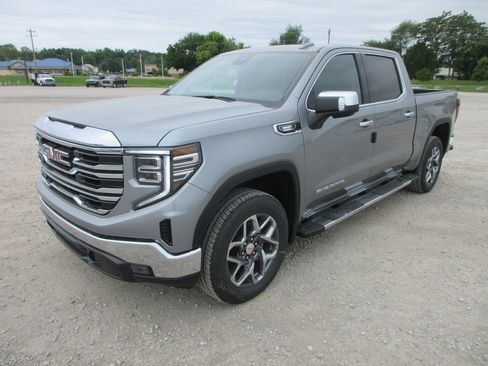 New 2026 GMC Sierra 1500 SLT w/ SLT Premium Package AWD/4WD image 11