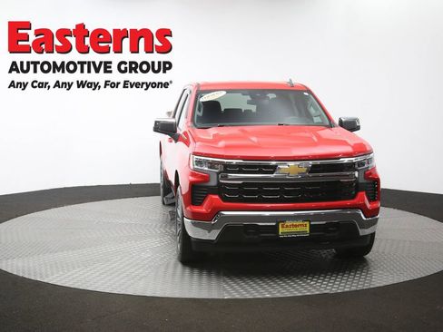 Used 2022 Chevrolet Silverado 1500 LT AWD/4WD image 59