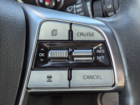 Used 2022 Kia Telluride SX w/ SX Prestige Package image 28