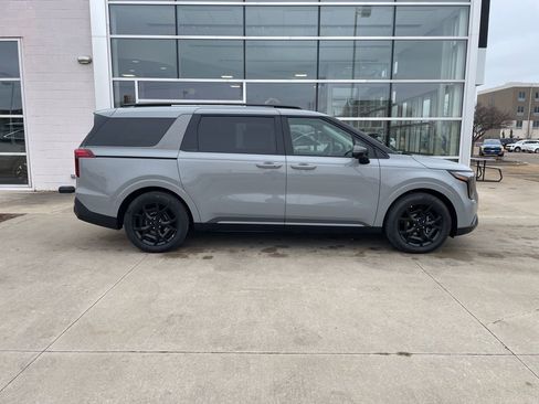 New 2026 Kia Carnival SX image 4