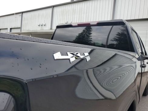 Used 2023 GMC Sierra 1500 Elevation AWD/4WD image 9