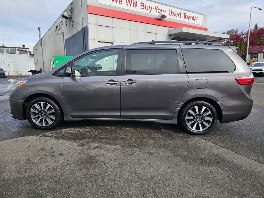 Used 2019 Toyota Sienna Limited Premium AWD/4WD image 4