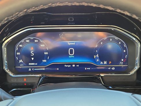 Used 2025 Chevrolet Silverado 1500 High Country w/ Technology Package image 20