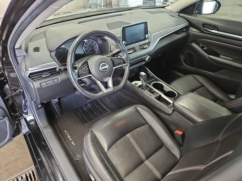 Used 2023 Nissan Altima 2.5 SR FWD image 15