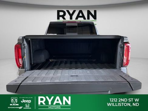 Used 2019 GMC Sierra 1500 AT4 w/ AT4 Preferred Package AWD/4WD image 13