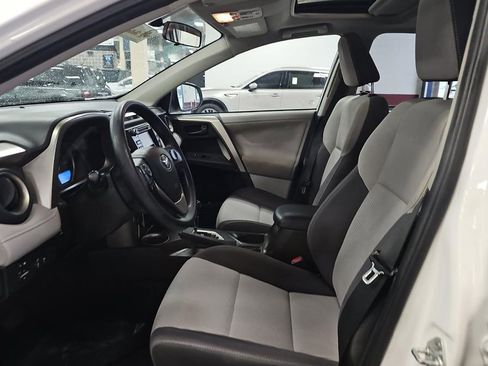 Used 2013 Toyota RAV4 XLE AWD/4WD image 7