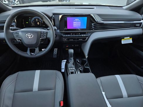 Certified 2026 Toyota Camry SE image 13
