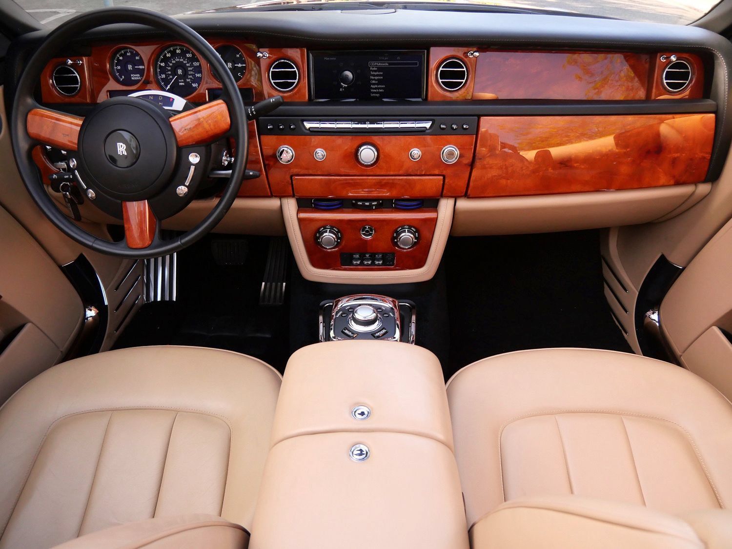 Certified 2013 Rolls-Royce Phantom Drophead Coupe RWD image 4