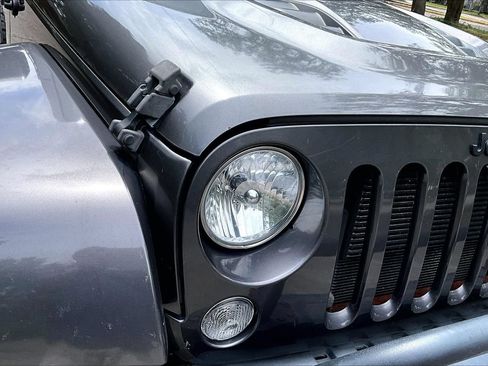 Used 2016 Jeep Wrangler Unlimited Rubicon AWD/4WD image 31