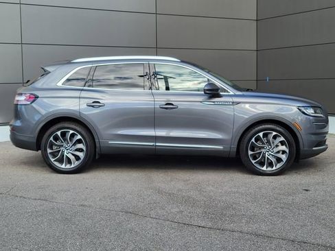 Used 2022 Lincoln Nautilus Reserve image 10