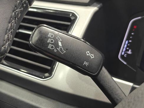 Used 2019 Volkswagen Atlas SEL Premium image 64