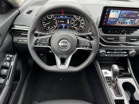 New 2025 Nissan Altima 2.5 SR w/ SR Premium Package image 11